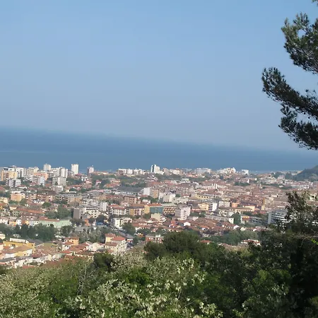 Baratoff Bed & Breakfast 4*